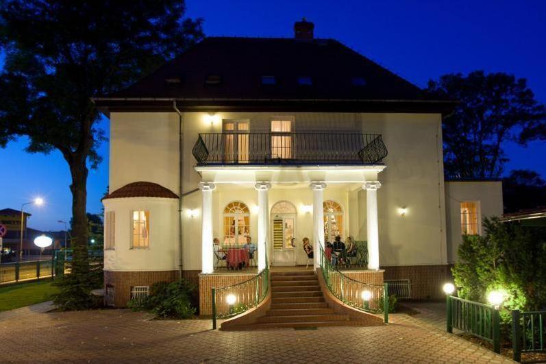 Adria Bed & Breakfast Myślibórz Екстериор снимка
